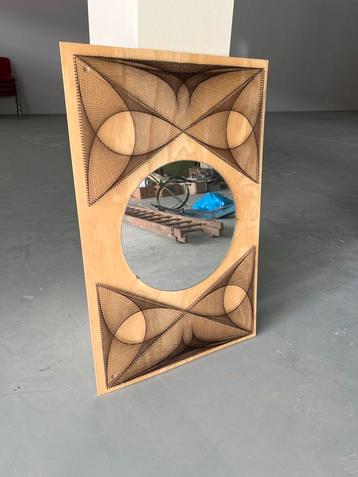 Spiegel met Touwkunst Design beschikbaar voor biedingen
