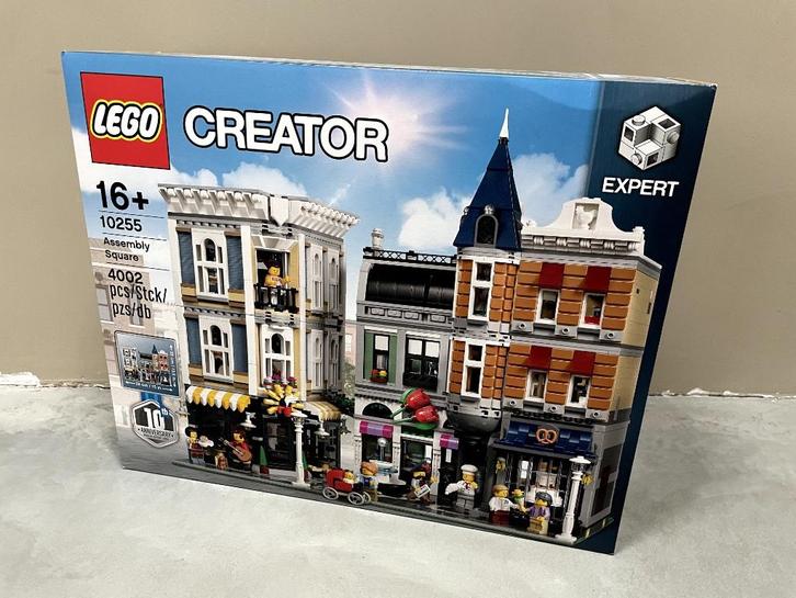10255 - Lego Assembly Square / Gebouwenset (nieuw & geseald), Kinderen en Baby's, Speelgoed | Duplo en Lego, Nieuw, Lego, Complete set