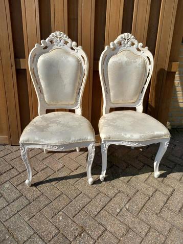 Twee Franse Barokstoelen. beschikbaar voor biedingen
