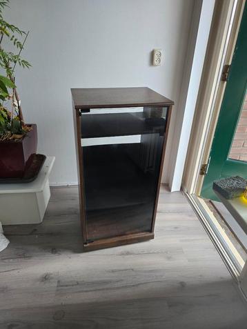 Vintage stereo meubel beschikbaar voor biedingen