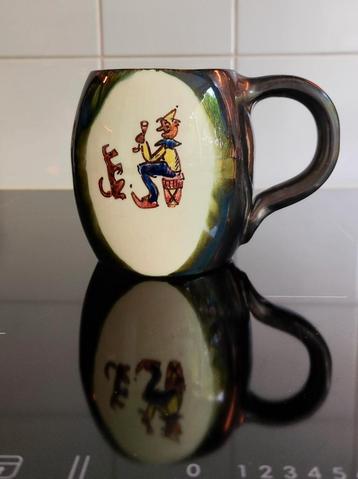 Vintage aardewerken mok/beker, 0,5 l, met clown en hondje beschikbaar voor biedingen
