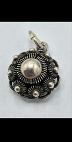 Zilveren bedel kettinghanger zeeuwse knoop bedelarmband, Ophalen of Verzenden, Zilver