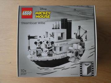 LEGO IDEAS 21317 DISNEY Steamboat Willie