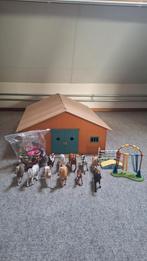 Paardenstal en Schleich paarden met toebehoren, Ophalen, Poppenhuis