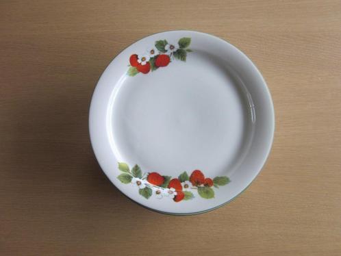 Winterling Róslau Bavaria 6 borden aardbeien D24cm H2,4cm, Huis en Inrichting, Keuken | Servies, Zo goed als nieuw, Bord(en), Effen