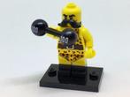 Lego Collectible Minifigures Serie 17, Circus Strongman., Nieuw, Complete set, Ophalen of Verzenden, Lego