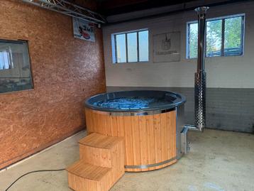 Nieuw  Luxe Hottub – Compleet & Direct Klaar voor Gebruik! beschikbaar voor biedingen