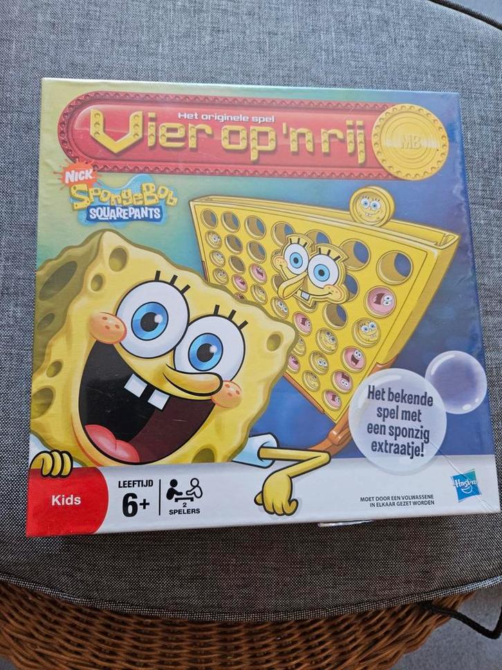 Vier op een Rij - Spongebob - Nieuw!, Hobby en Vrije tijd, Gezelschapsspellen | Bordspellen, Nieuw, Een of twee spelers, Drie of vier spelers