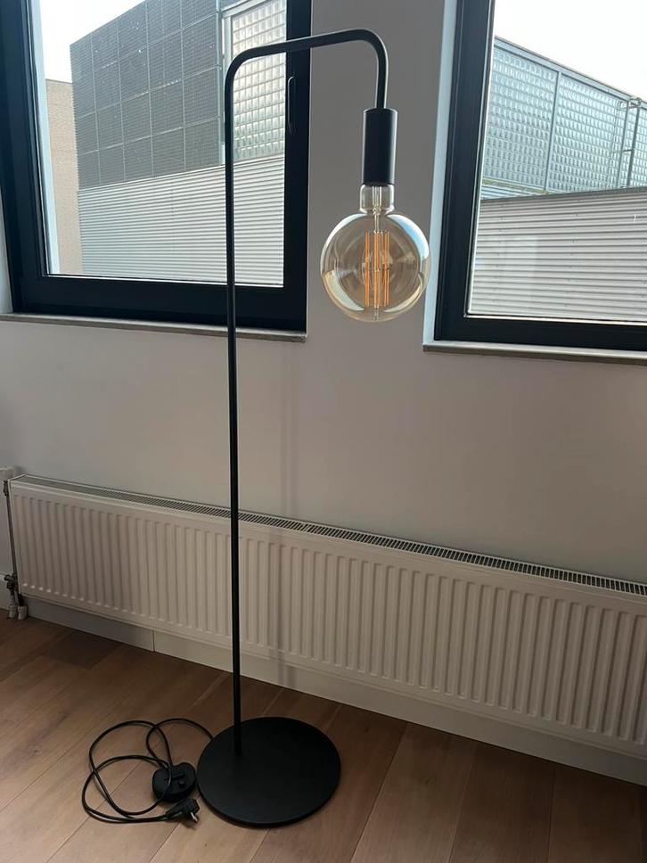 Vloerlamp van Ztahl, Huis en Inrichting, Lampen | Vloerlampen, Zo goed als nieuw, 150 tot 200 cm, Glas, Metaal, Ophalen