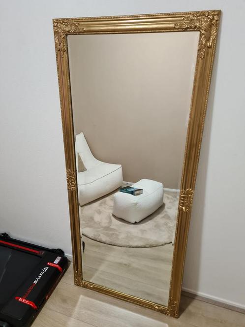 Grote Spiegel met gouden lijst 25,- euro!!, Huis en Inrichting, Woonaccessoires | Spiegels, Zo goed als nieuw, 150 tot 200 cm