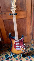 Squier Strat elec gitaar +versterker, Zo goed als nieuw, Fender, Ophalen