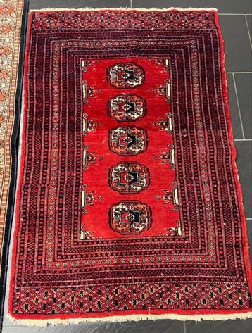 Elegant handgeknoopt Buchara-tapijt – 125x85 cm – diep rood beschikbaar voor biedingen