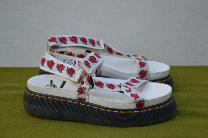 Dr. Martens Agyness Deyn Rose sandalen Limited Edition mt 39, Kleding | Dames, Schoenen, Gedragen, Sandalen of Muiltjes, Wit, Ophalen of Verzenden