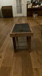 Bijzet tafeltje gemaakt van een putdeksel, Ophalen, Gebruikt, 50 tot 100 cm, 50 tot 100 cm