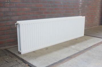 Horizontale paneelradiator H50 x L180 x D10 cm wit - type 21 beschikbaar voor biedingen