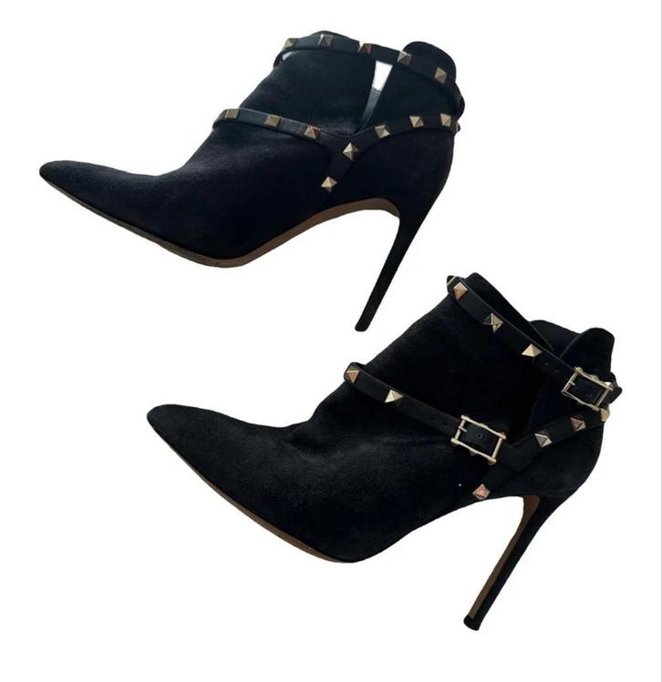 Valentino Garavani Enkellaarsjes - Rockstud maat 39,5, Kleding | Dames, Schoenen, Zo goed als nieuw, Lage of Enkellaarzen, Zwart