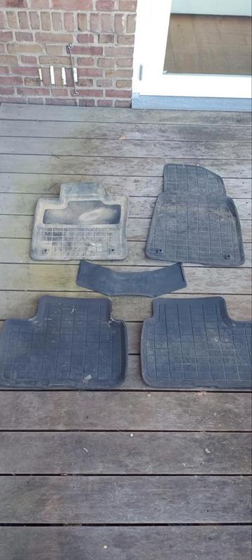 rubberen mattenset origineel Volvo XC40 beschikbaar voor biedingen