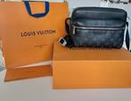 Louis Vuitton Messenger outdoor bag tas schoudertas, Ophalen of Verzenden, Nieuw, Zwart