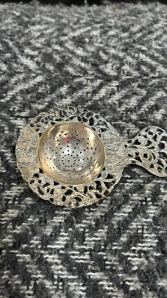 Vontage theezeefje, Antiek en Kunst, Antiek | Goud en Zilver, Ophalen of Verzenden