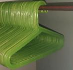 Ikea kinder kledinghangers 53 x groen en 58 x blauw, Kleding | Dames, Kledinghangers, Ophalen of Verzenden, Zo goed als nieuw