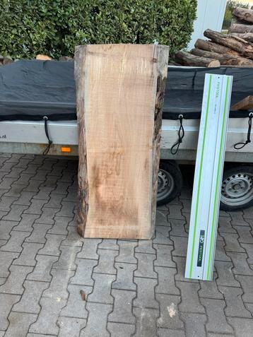 Beuken schaaldeel 135x50x6 cm beschikbaar voor biedingen