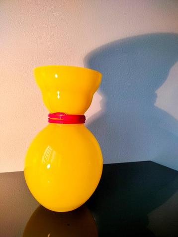 Vaas Glas Bohemen Geel Vintage Rony Plesl Gesigneerd 1990 beschikbaar voor biedingen