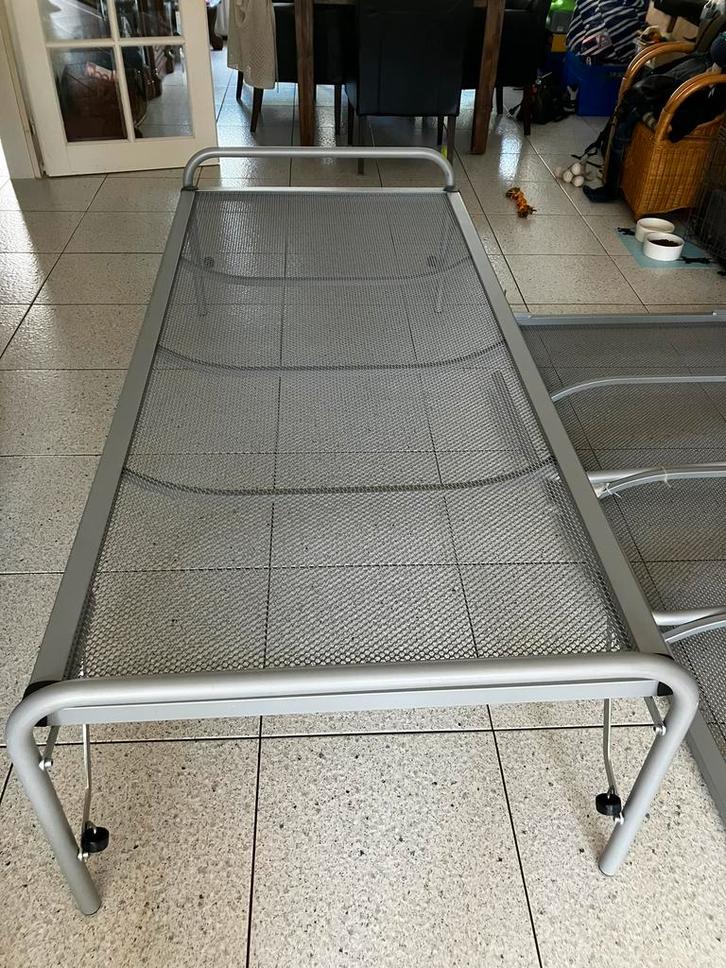 Mooi Onderschuifbed voor 1 of 2 personen. Merk avek, Huis en Inrichting, Slaapkamer | Bedden, Zo goed als nieuw, Tweepersoons