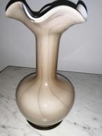 Antieke vaas glas taupe schulprand, Antiek en Kunst, Ophalen of Verzenden