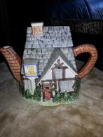 Design theepot "the Crown" The Village Collectables, Ophalen of Verzenden, Zo goed als nieuw