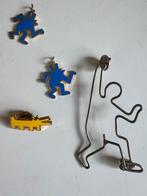 Keith Haring hangers en pins, Verzamelen, Ophalen of Verzenden, Zo goed als nieuw, Figuurtje, Speldje of Pin