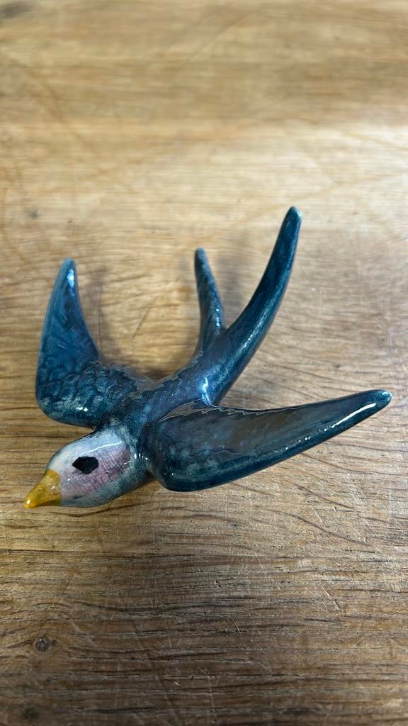 Keramische zwaluw. Handgemaakt. 690., Antiek en Kunst, Antiek | Keramiek en Aardewerk, Ophalen of Verzenden