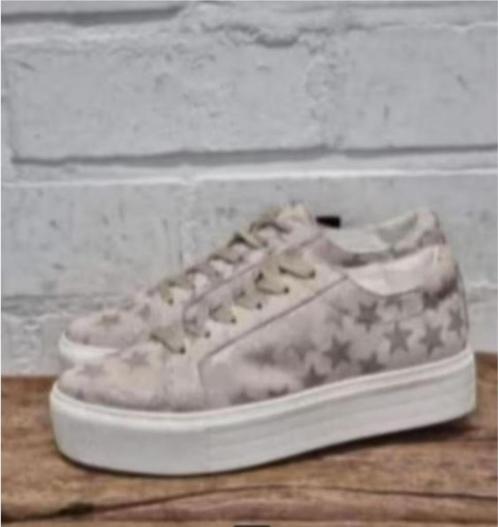 Kenneth Cole - Prachtige leren sneakers maat 42 - Nieuw €120, Kleding | Dames, Schoenen, Nieuw, Sneakers of Gympen, Beige, Ophalen of Verzenden