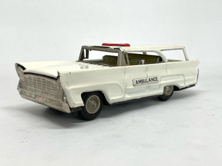 Chevrolet (?) Ambulance met frictie motor, ca. 1960., Antiek en Kunst, Antiek | Speelgoed, Ophalen of Verzenden