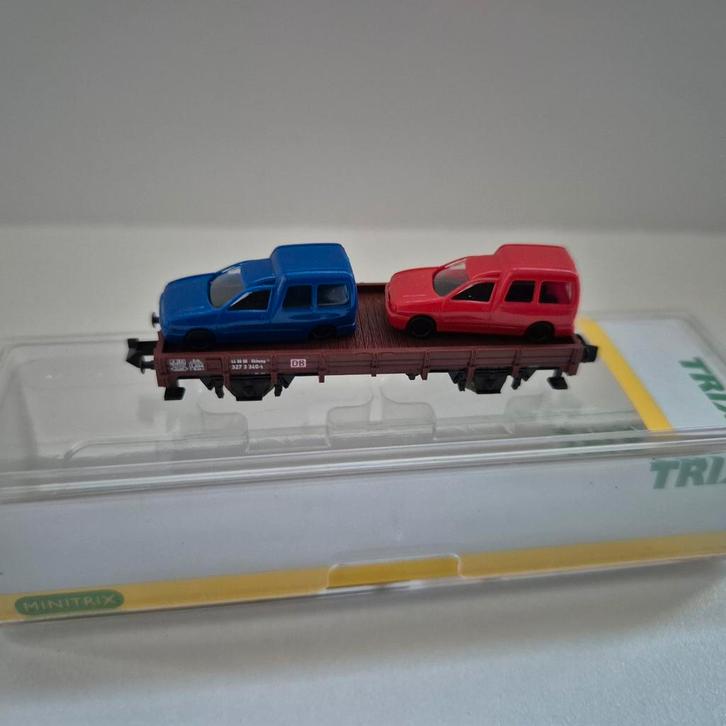Minitrix 15212 DB platte wagen met 2 VW Caddy, Hobby en Vrije tijd, Modeltreinen | N-Spoor, Nieuw, Wagon, Gelijkstroom, Trix, Ophalen of Verzenden