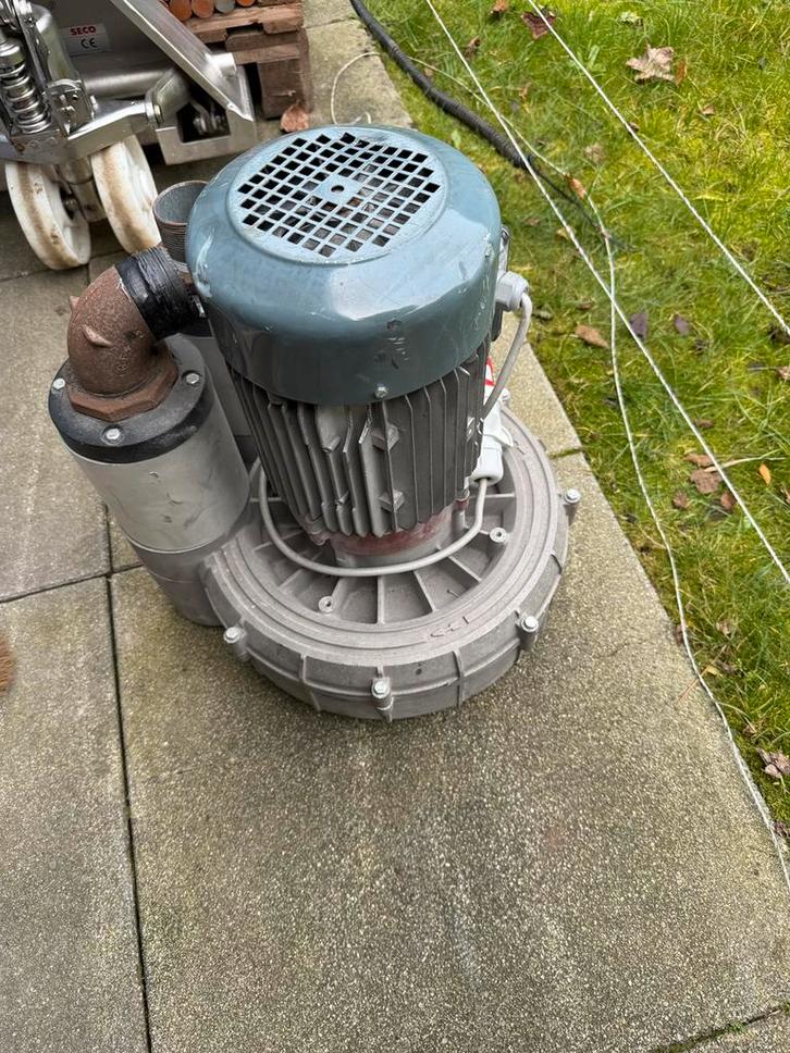 Becker vacuümpomp / compressor – 4,6 kW, Doe-het-zelf en Verbouw, Compressors, Zo goed als nieuw, Ophalen of Verzenden