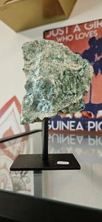 Fuchiet op standaard 2, Ophalen of Verzenden, Mineraal