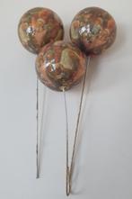 3 sierballen/ kerstballen op prikker voor in kerststuk, Ophalen of Verzenden, Zo goed als nieuw