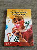 De eigen wereld van het kind - Basiskennis, Ophalen of Verzenden, Zo goed als nieuw, Sociale wetenschap