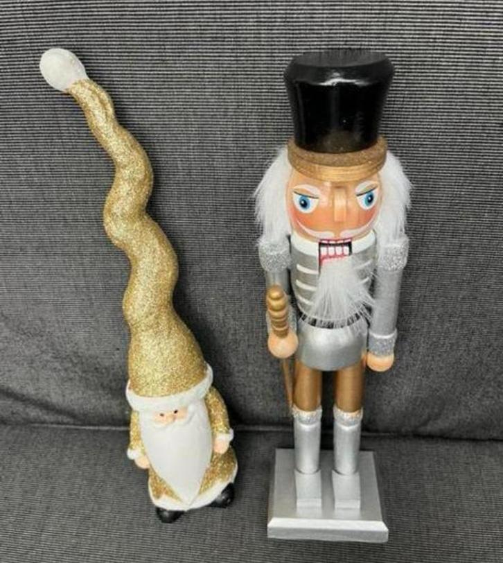 Notenkraker/ Kersthangers  - Kerst Hangers -Ballen NIEUW in, Diversen, Kerst, Nieuw, Ophalen of Verzenden