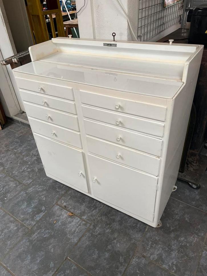 Vintage Witte Kast apotheker/tandarts, Huis en Inrichting, Kasten | Dressoirs, Gebruikt, 50 tot 100 cm, 25 tot 50 cm, Met lade(s)