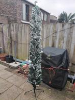 Leuke slanke kerstboom met sneeuw, 210cm hoog, Diversen, Kerst, Ophalen of Verzenden, Zo goed als nieuw