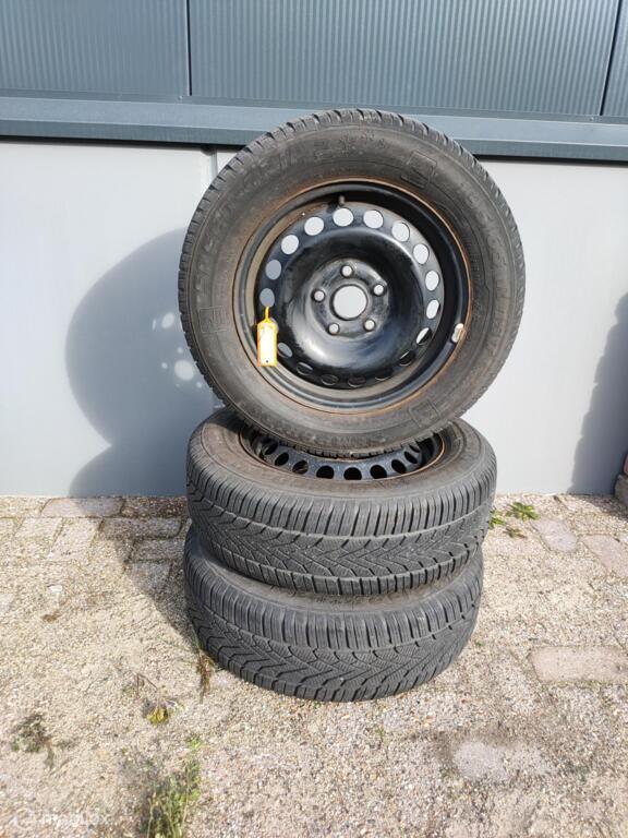 Winterbanden Speed Grip2 195/65 R  15T  91T  Semperit 06825, Auto-onderdelen, Overige Auto-onderdelen, Ophalen
