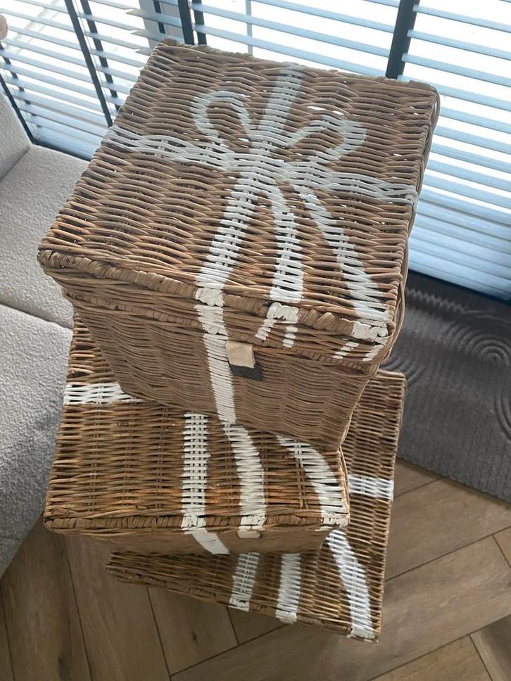 Rivièra Maison rattan manden Kerst, Huis en Inrichting, Woonaccessoires | Overige, Zo goed als nieuw, Ophalen