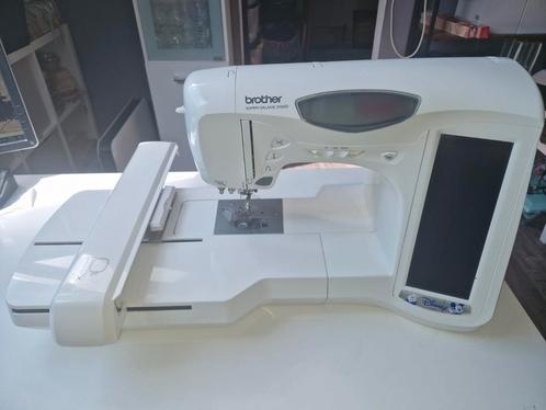 Brother 3100D combi naai en borduurmachine, Hobby en Vrije tijd, Borduren en Borduurmachines, Gebruikt, Borduurmachine, Machineborduren