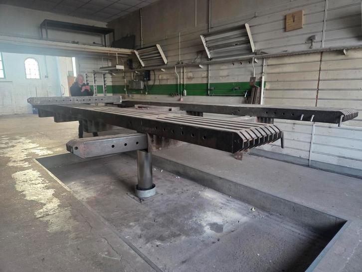 unieke richtbank, draaibaar en toepasbaar voor alle functies, Auto diversen, Autogereedschap, Gebruikt, Ophalen