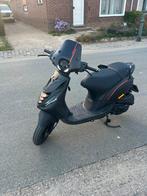 Piaggio Zip 4tkt 80cc brom bj. 2020 led licht km 7.500, Fietsen en Brommers, Scooters | Piaggio, Ophalen, Gebruikt, Maximaal 45 km/u