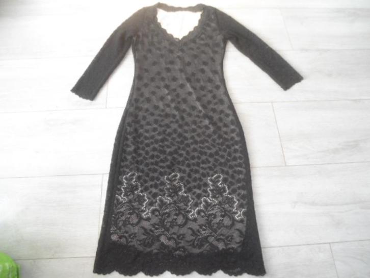 Orna Farho; Zeer mooie kanten stretch jurk; maat T38, Kleding | Dames, Jurken, Zo goed als nieuw, Maat 38/40 (M), Zwart, Boven de knie