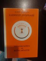 Karmische Astrologie - Maansknopen en Reïncarnatie, Boeken, Gelezen, Achtergrond en Informatie, Astrologie, Ophalen of Verzenden