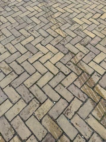 Mooie partij oud gebakken klinkers keiformaat / dikformaat beschikbaar voor biedingen