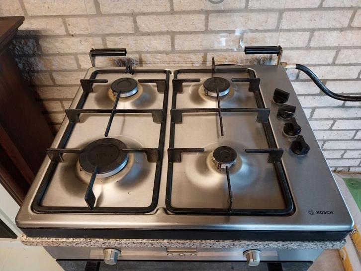Bosch vrijstaand gasfornuis - 4 pits - RVS, Witgoed en Apparatuur, Fornuizen, Gebruikt, Vrijstaand, Gas, 4 kookzones, Ophalen